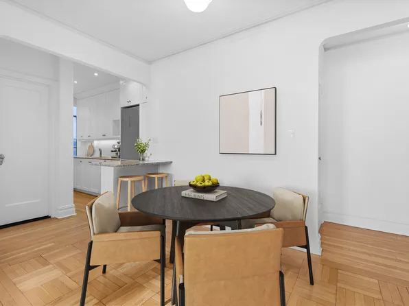 255 West 23rd Street 5B image 3 of 8