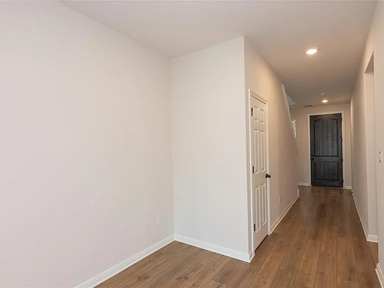 2500 Roosevelt Rd — Photo 5