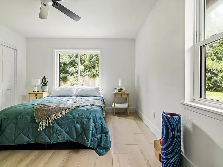 1205 Sahara Ave — Photo 4