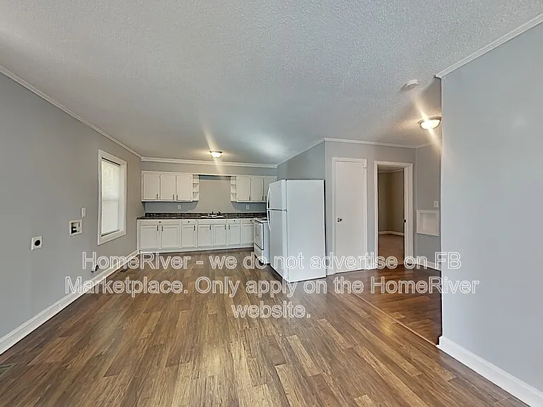 515 Burlington Ave #A — Photo 2