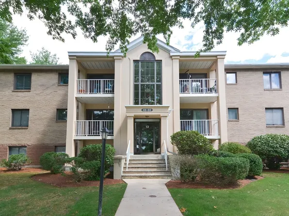 13 Bourbon St APT 56, Peabody, MA 01960