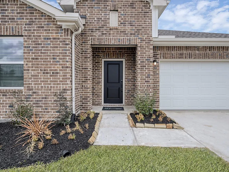 516 Monarch Trl — Photo 3