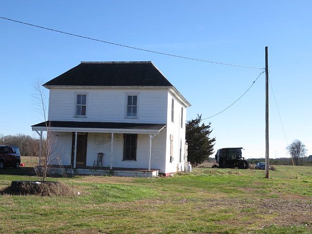 1st image of 19482 Badger Ln