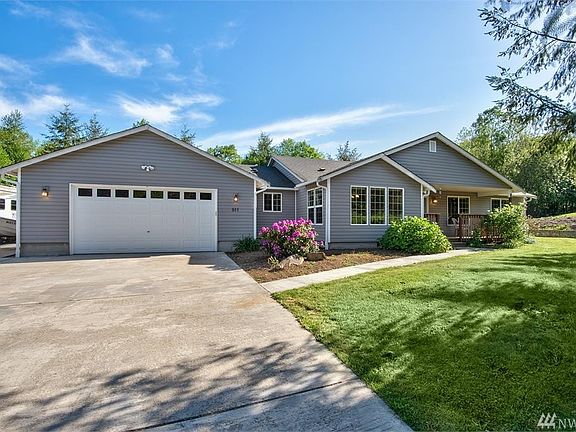 3rd image of 511 E Gills Cove Dr