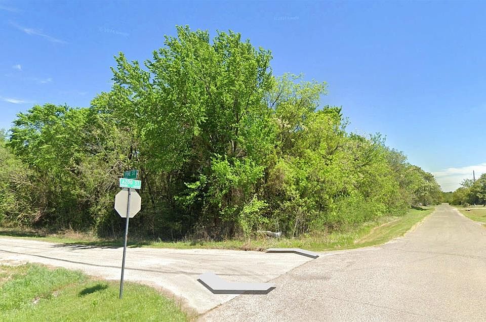 2nd image of 10701 Azoo Ave
