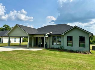 28956 Lakeside Ln, Andalusia, AL 36421