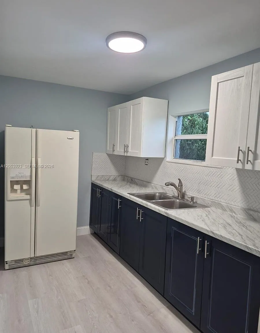 West Silver Crest — Photo 2