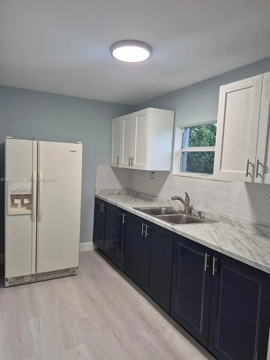 Building Photo - 1231 NW 101st St #2