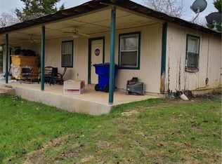 103 Lakeshore Dr, Paige, TX 78659