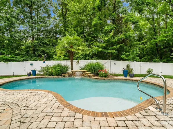 1009 Jerry Ln, Matthews, NC 28105