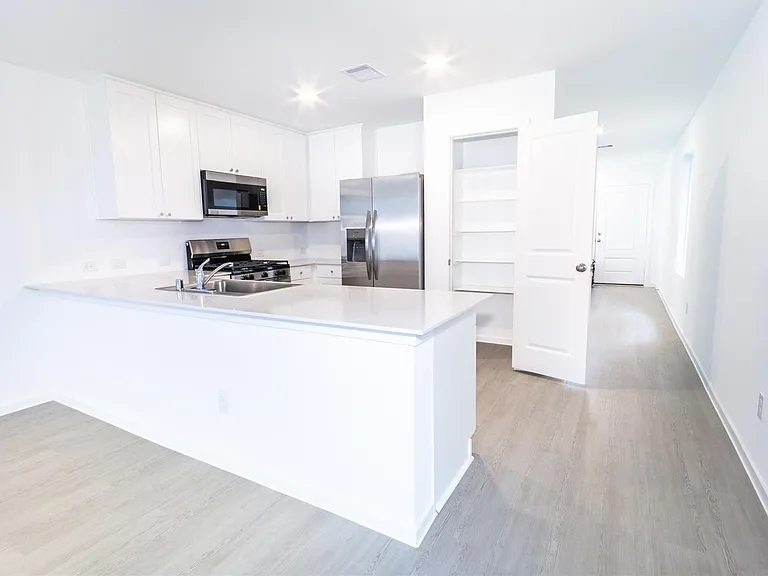 5610 Shelford Birch Dr — Photo 7
