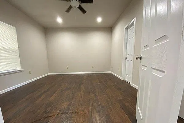 1 bed, 1.0 bath, 1322 sqft, $1,400 — Photo 3