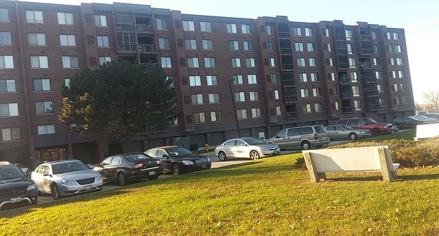 1st image of 500 Park Ave APT 437