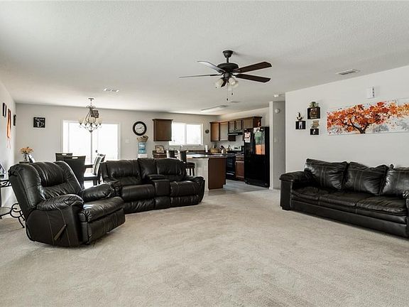 2nd image of 3133 Florian Ln