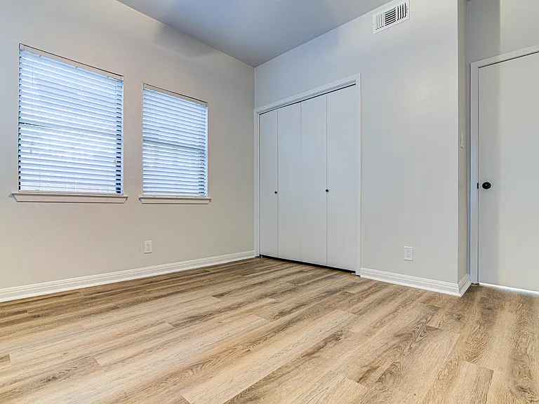 311 W Mary St #A — Photo 8