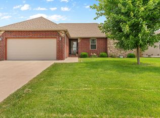 698 N Rockingham Ave, Nixa, MO 65714