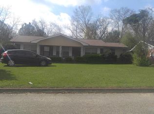 1018 Summit St, Dothan, AL 36301