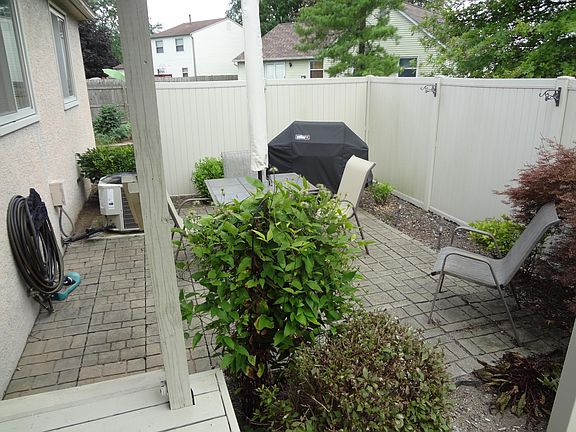2nd image of 7249 Doverwood Ct