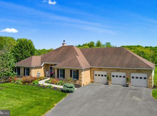 6111 Emerald Ln, Sykesville, MD 21784