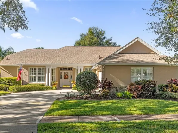 1861 Park Forest Blvd, Mount Dora, FL 32757