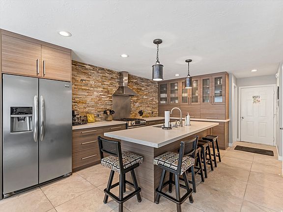 4th image of 3576 E Rustic Spring Ln S