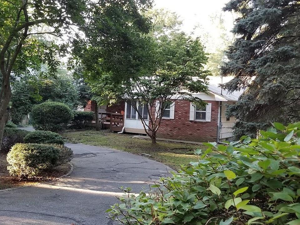 2nd image of 72 Hilltop Dr