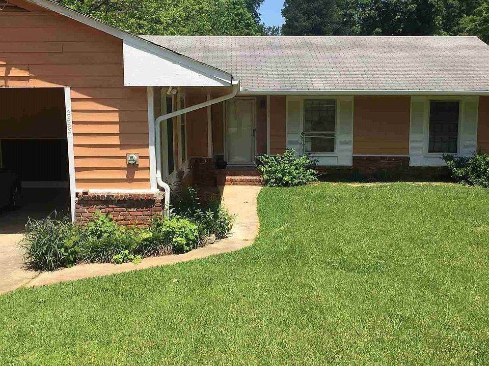 1st image of 2553 Colonial Dr