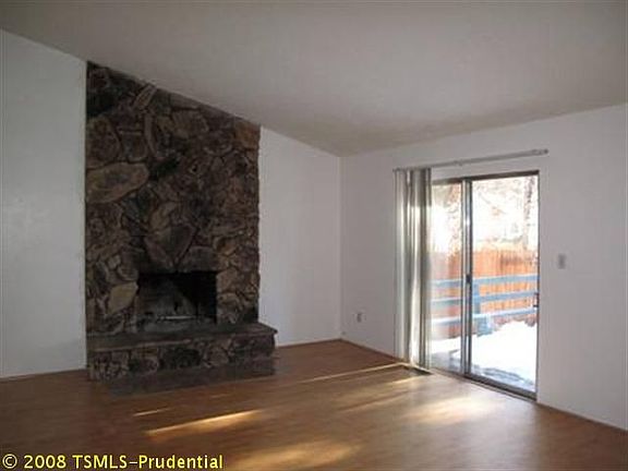 3rd image of 3510 Deer Ln
