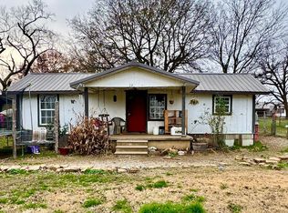 207 S 3rd St, Porum, OK 74455