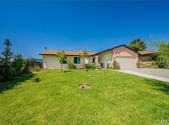 4th image of 2842 Los Feliz Dr