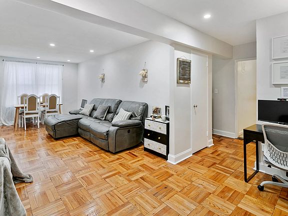 4th image of 33-04 93rd St #1-L
