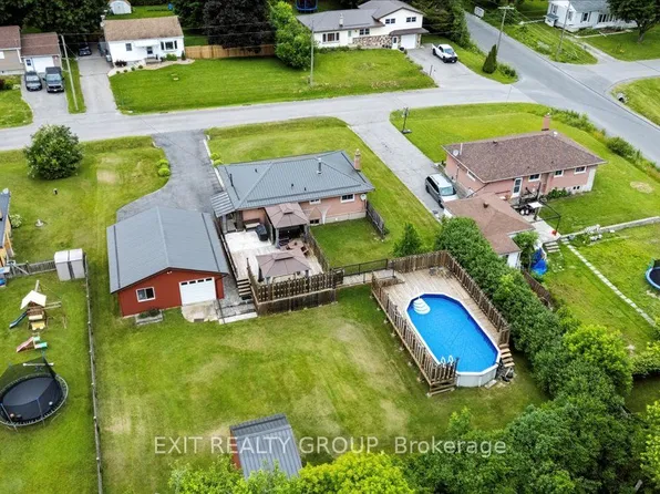 29 Barry Rd, Quinte West, ON K8V 5P4