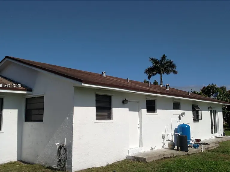 19600 SW 256th St — Photo 5