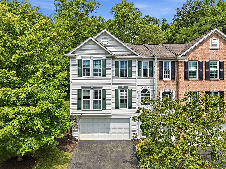 1st image of 724 Bush Dr