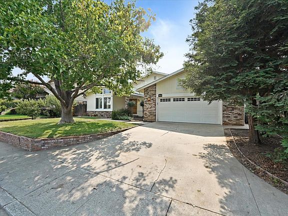 2nd image of 14535 Sunnybrook Ct