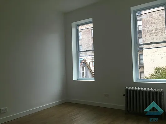 Rented by EXR | media 5