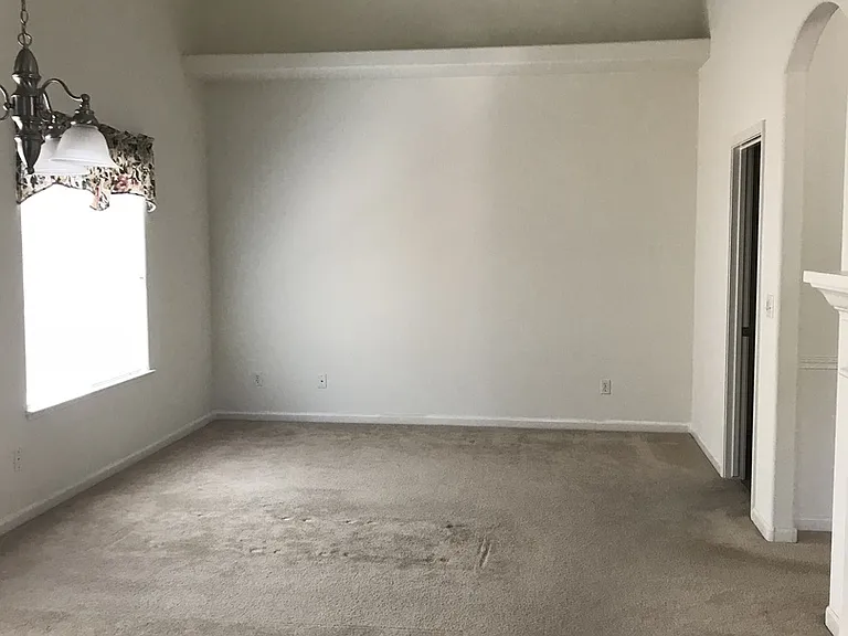 3205 W Connelly Ave — Photo 5