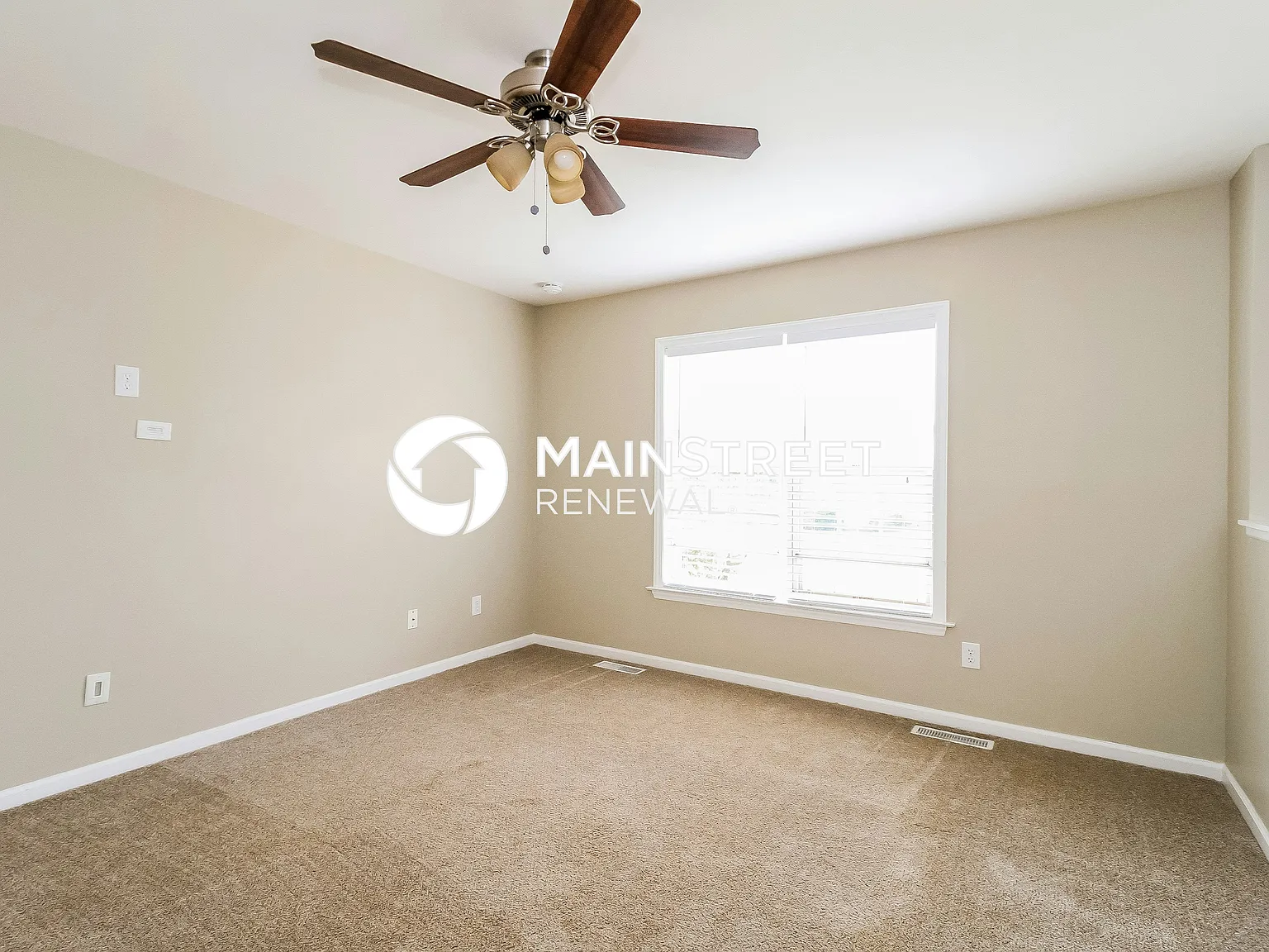 110 Braeburn Dr — Photo 2