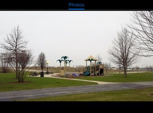 891 Parkside Ln, Yorkville, IL 60560