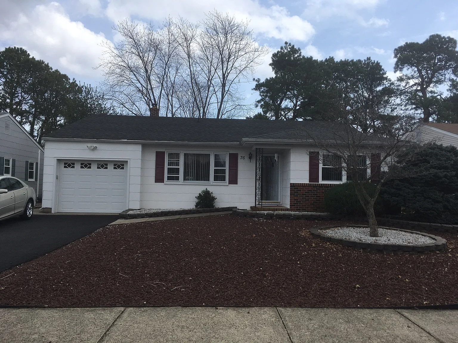 76 Castleton Dr photo 1