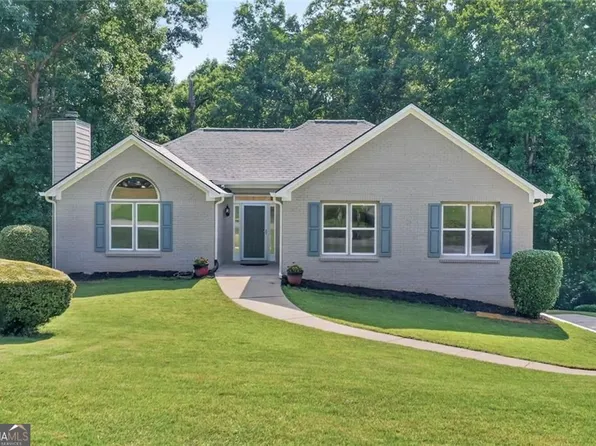 3190 Lakecrest Dr, Dacula, GA 30019