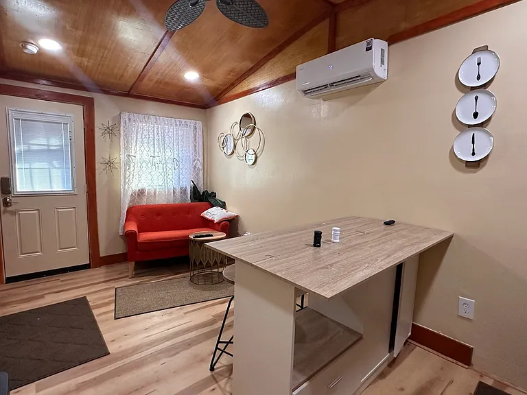 111 Drake St #C — Photo 2