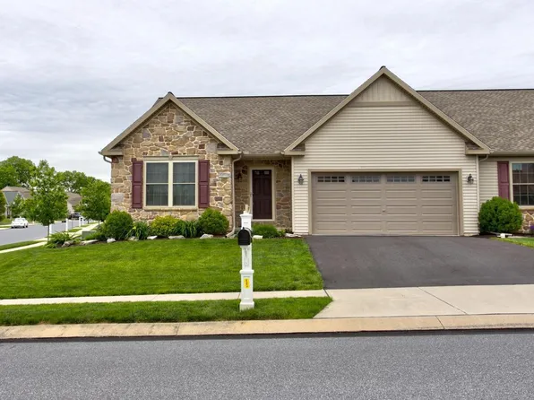 5178 Field View Dr, Mount Joy, PA 17552