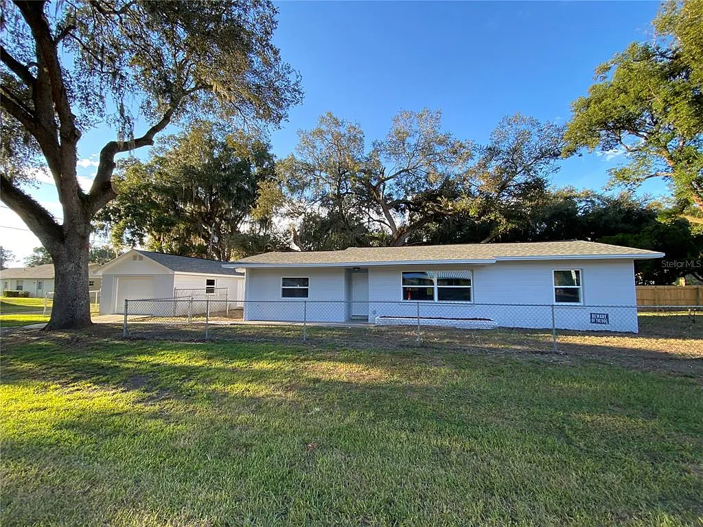 Building Photo - 38415 9th Ave
