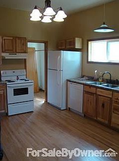 2nd image of 304 Raymond St