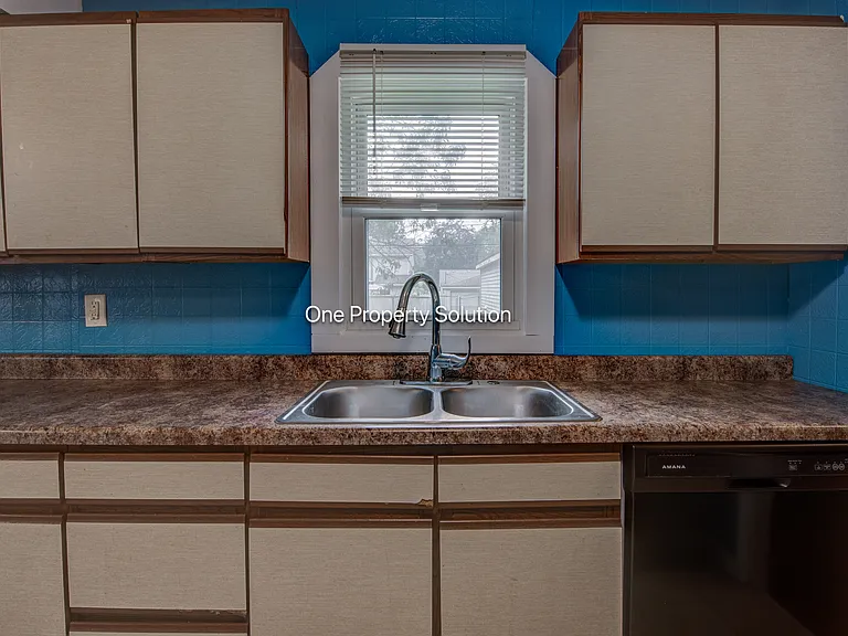 7611 Northcote Ave — Photo 20