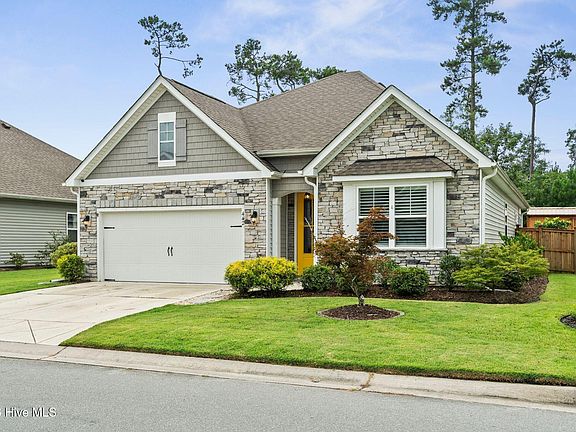 2nd image of 442 Esthwaite Drive SE