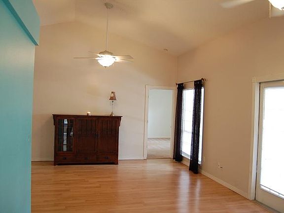 5th image of 1683 Silverwood St