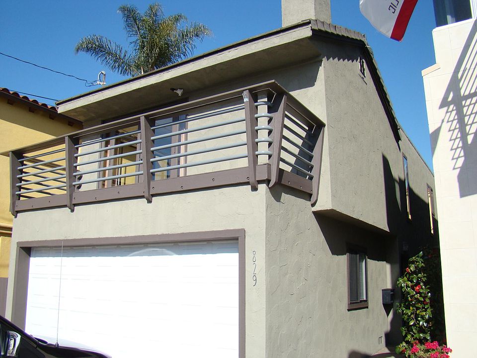 Modern standalone house close to beach