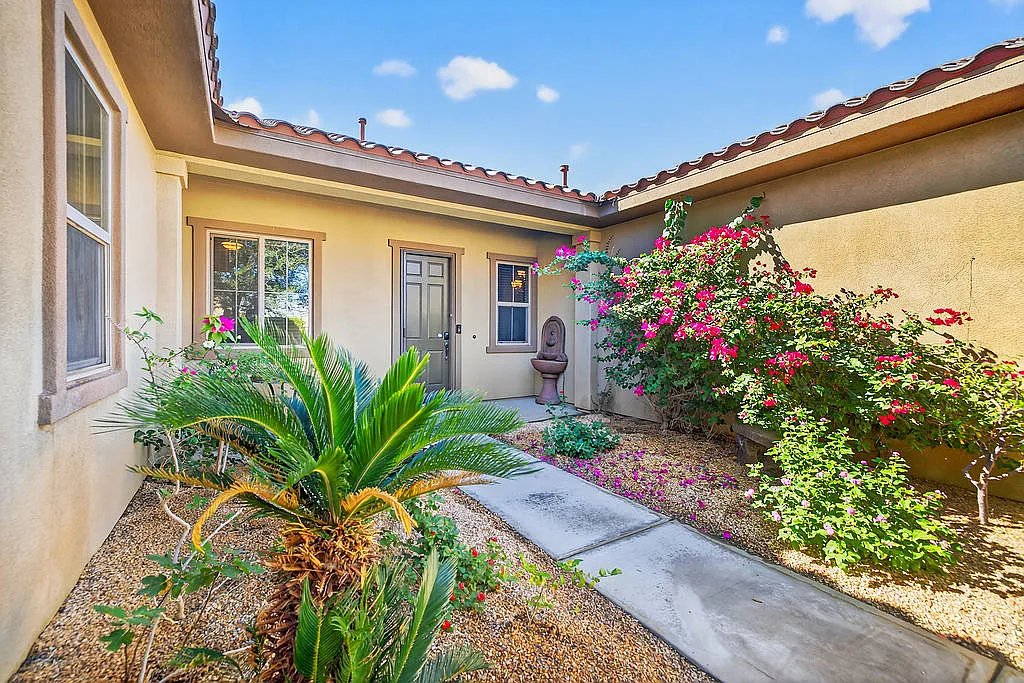 4 bed, 2754 sqft, $4,500 — Photo 4